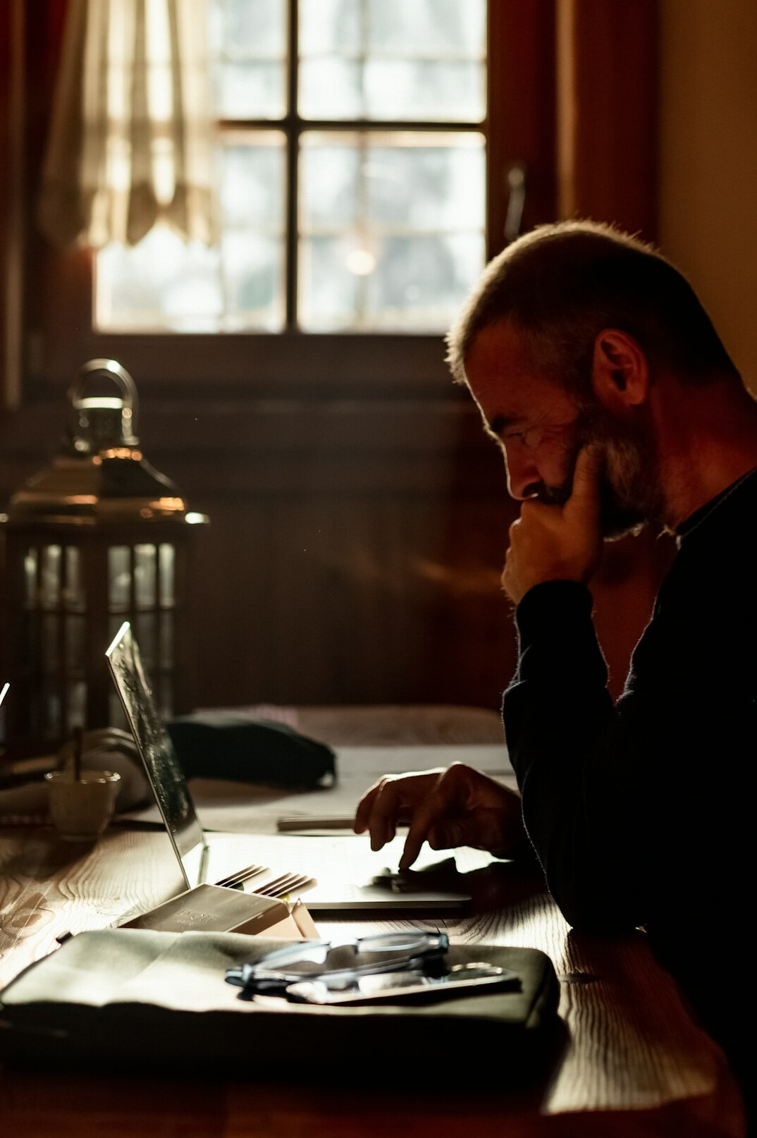 mystery writer researching real stories